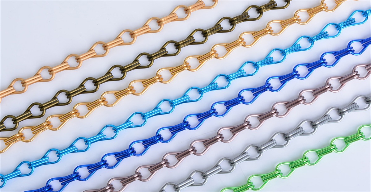 Chain Link Curtain - Real Shot Aluminum Curtain Picture Display