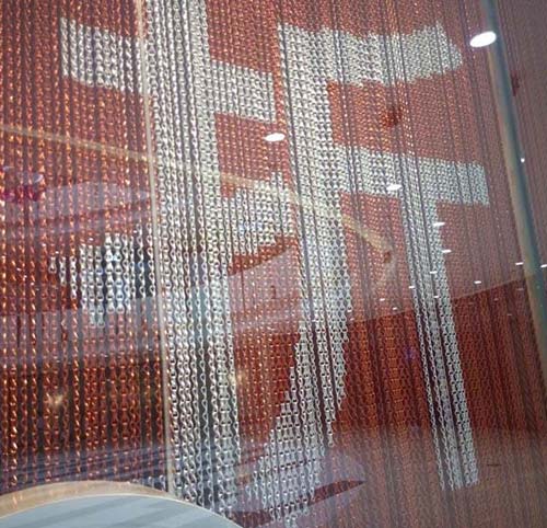 Yuhua Wanda Square PULL&BEAR Menswear Shop — Chain Link Curtain